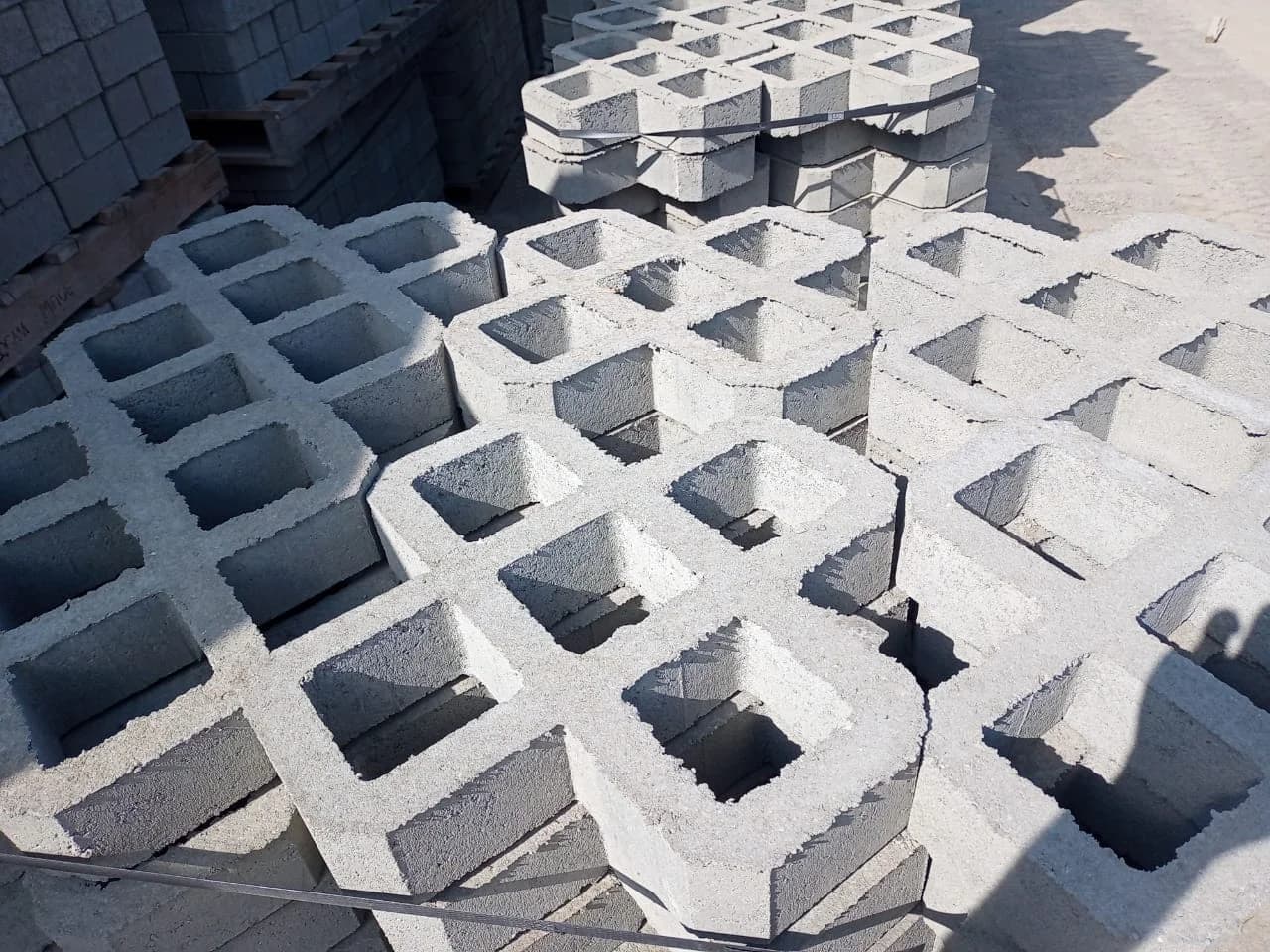Pisograma de concreto CampPisos para áreas verdes drenantes